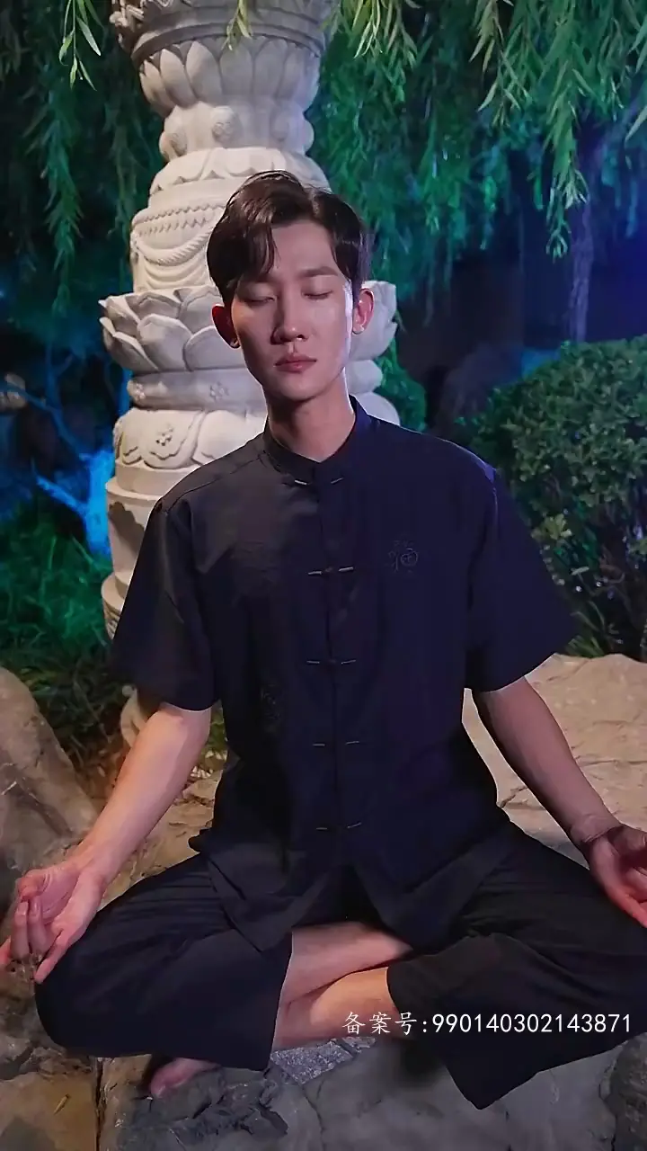 《我的六个绝色师姐》：龙傲天剧情？不！是笑到头掉的都市情感轻喜剧！